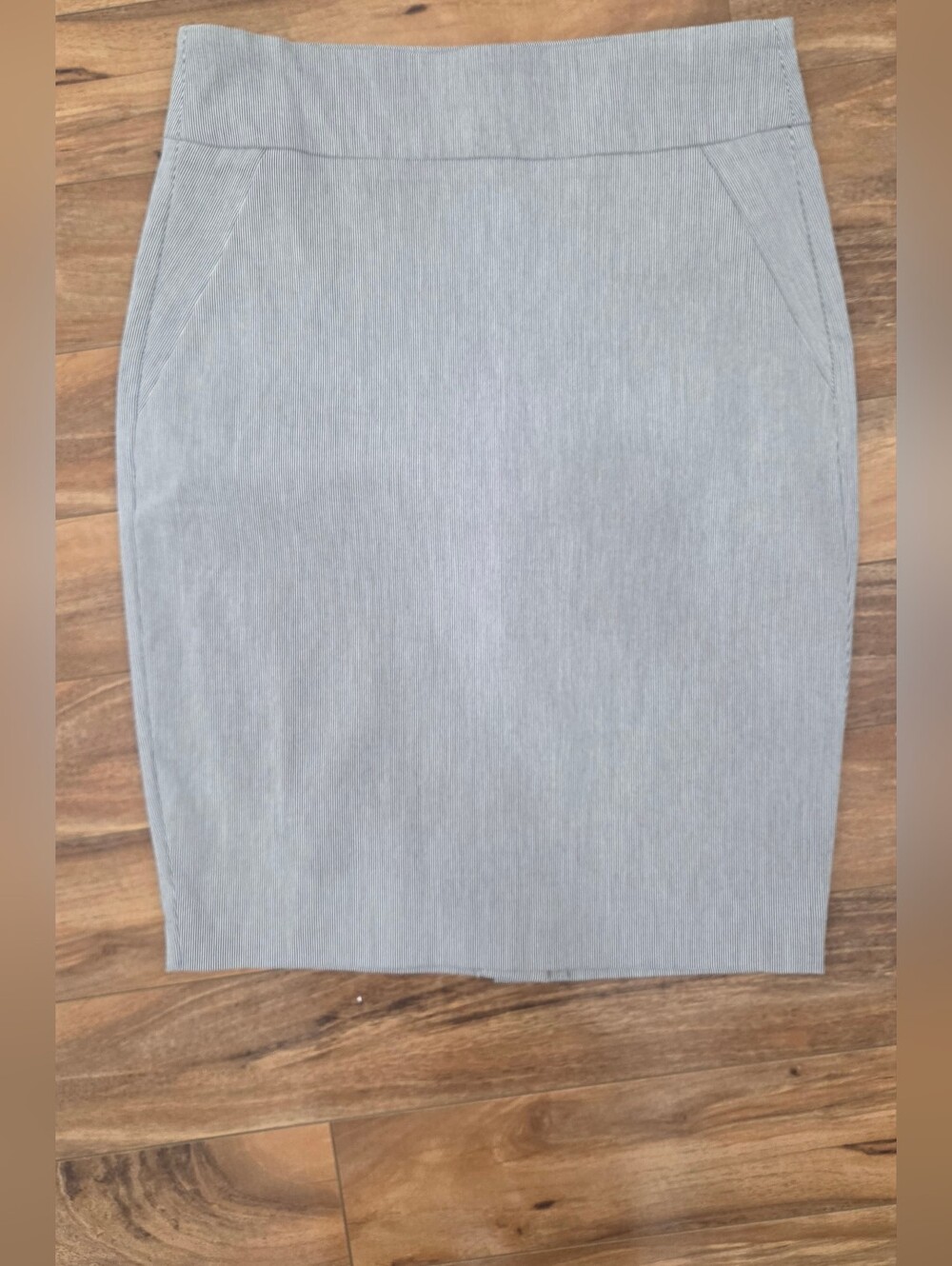 RW&CO. Light Gray Pencil Skirt